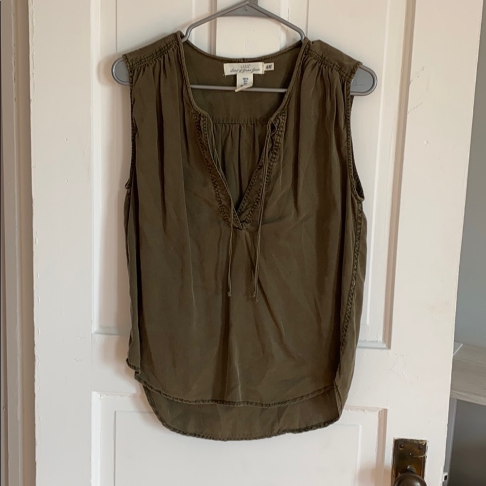 H&M tank/blouse!